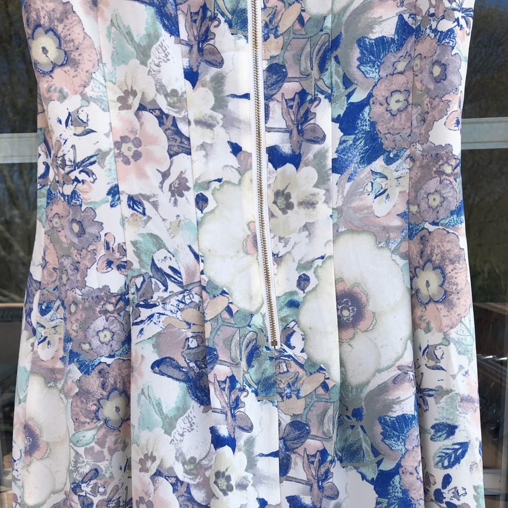 Floral Dress - Picture 6 of 6